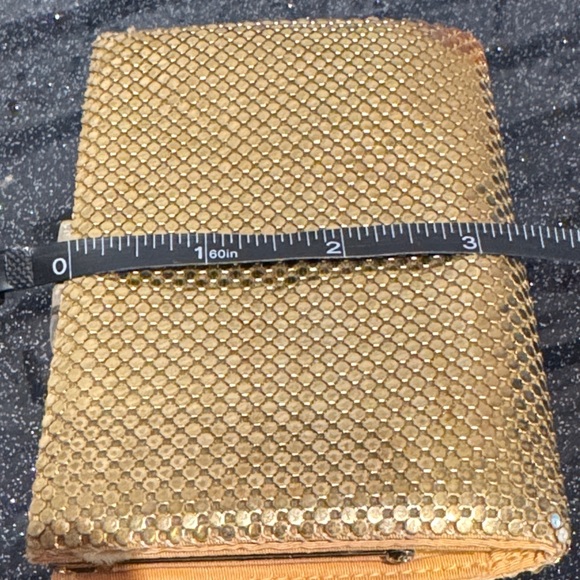 Vintage Gold Mesh Wallet - Picture 12 of 12